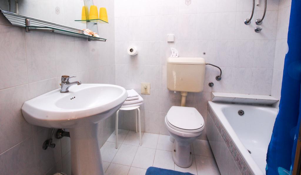 Apartments Sonja ロヴィニ エクステリア 写真