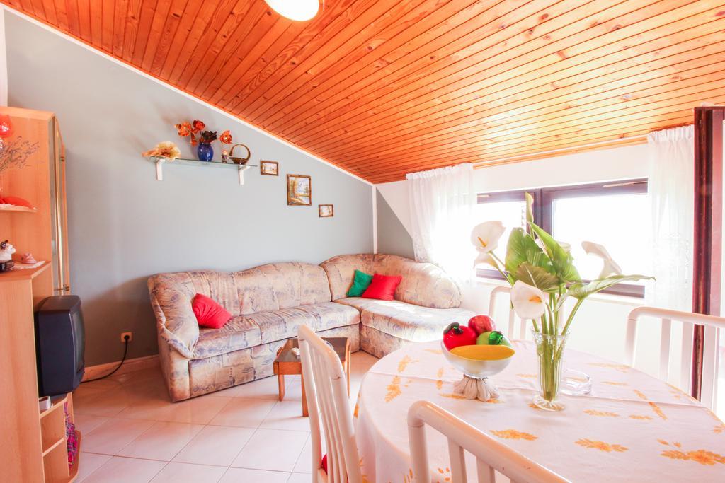Apartments Sonja ロヴィニ エクステリア 写真